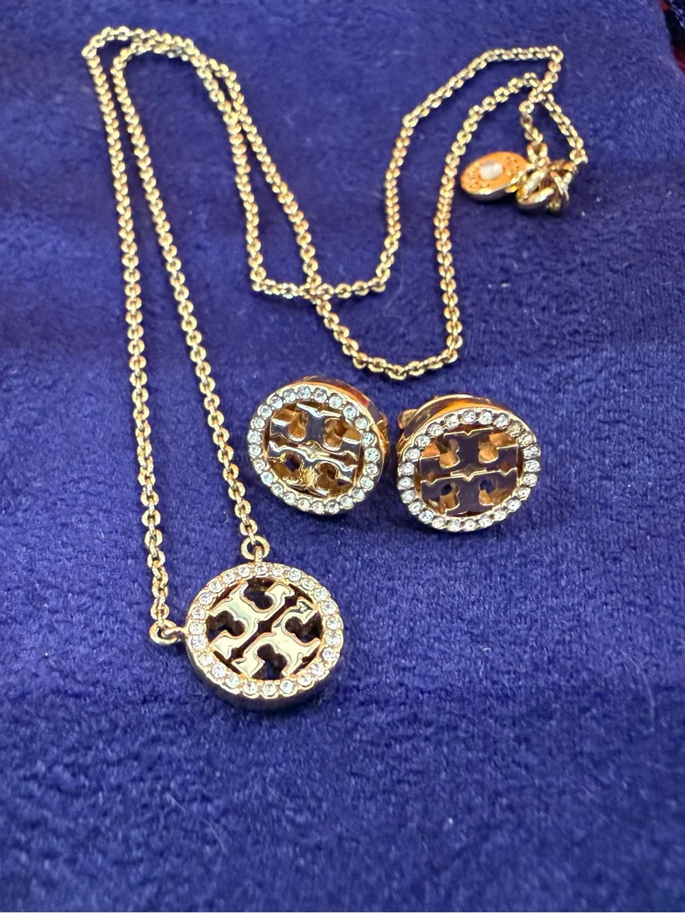 TORY BURCH *NWT* Miller Pave Pendant Necklace and Stud Earring Set in Gift Box